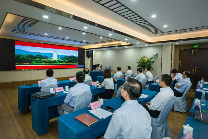 蘇豪控股集團黨委赴徐州開展 “跟著習(xí)近平總書記足跡學(xué)黨史”專題活動3_副本.png